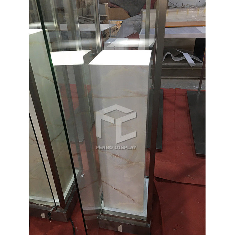 ODM Fashion Boutique Interior Design Clothing Showroom Design 8mm Tempered Glass